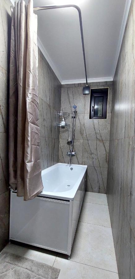 Apartment In Street Toktogula 77 Bishkek Esterno foto